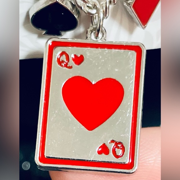 Handmade Queen Of Hearts Necklace And Earring Set - Picture 2 of 2